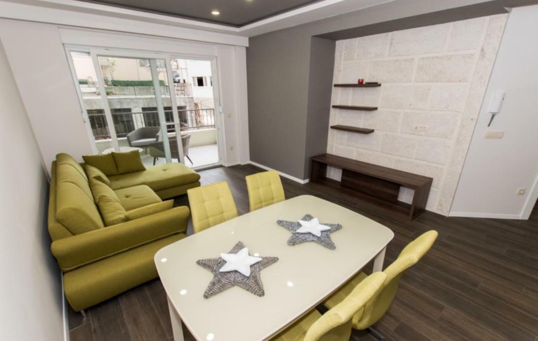 Modern New Apartment In Makarska Exterior photo